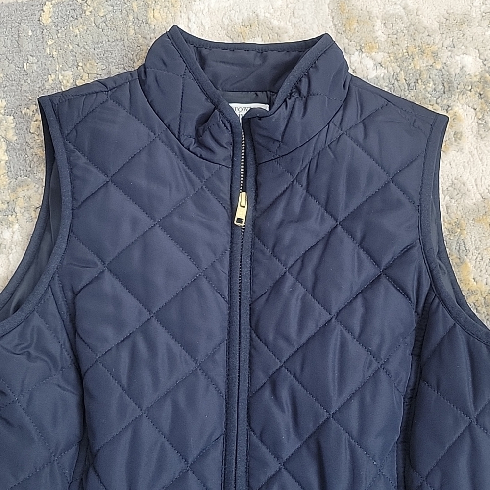 Crown & Ivy Quilted Vest - Picture 2 of 10